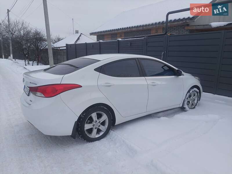 Седан Hyundai Elantra 2012 в Днепре