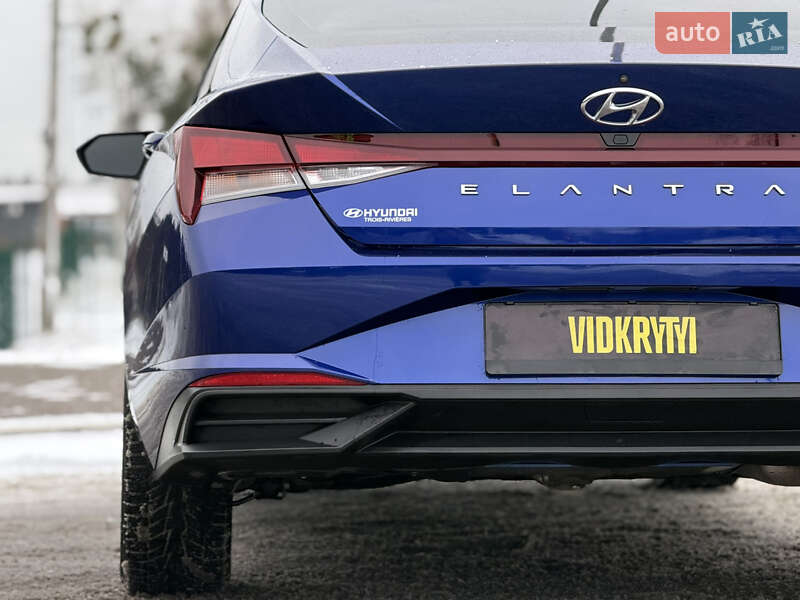 Седан Hyundai Elantra 2021 в Киеве