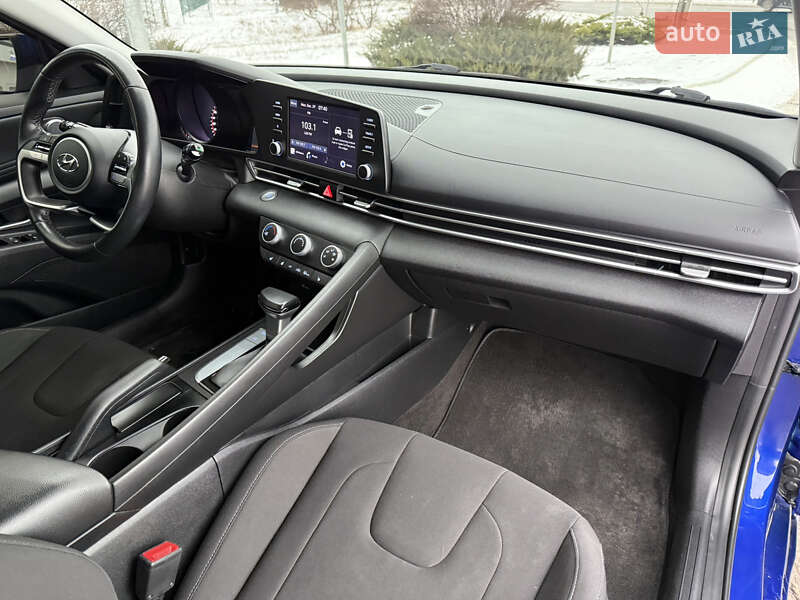 Седан Hyundai Elantra 2021 в Киеве