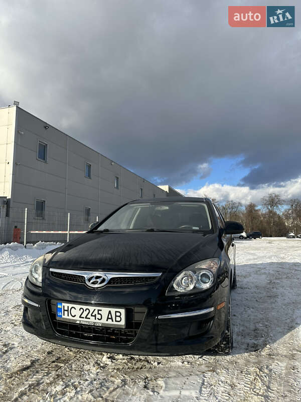 Универсал Hyundai Elantra 2011 в Львове