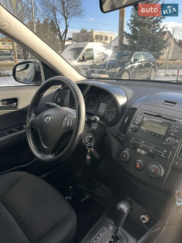 Универсал Hyundai Elantra 2011 в Львове