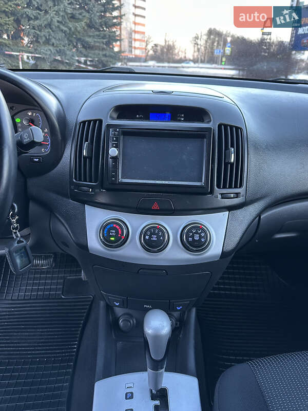 Седан Hyundai Elantra 2007 в Тернополе