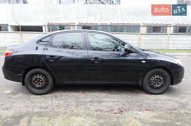 Седан Hyundai Elantra 2008 в Киеве