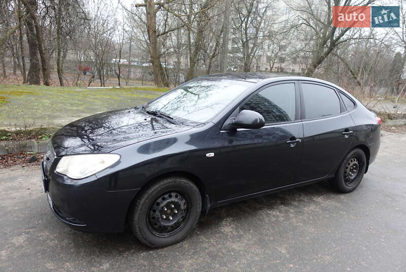 Седан Hyundai Elantra 2008 в Киеве
