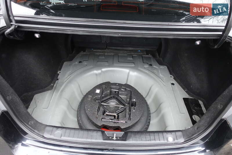 Седан Hyundai Elantra 2008 в Киеве