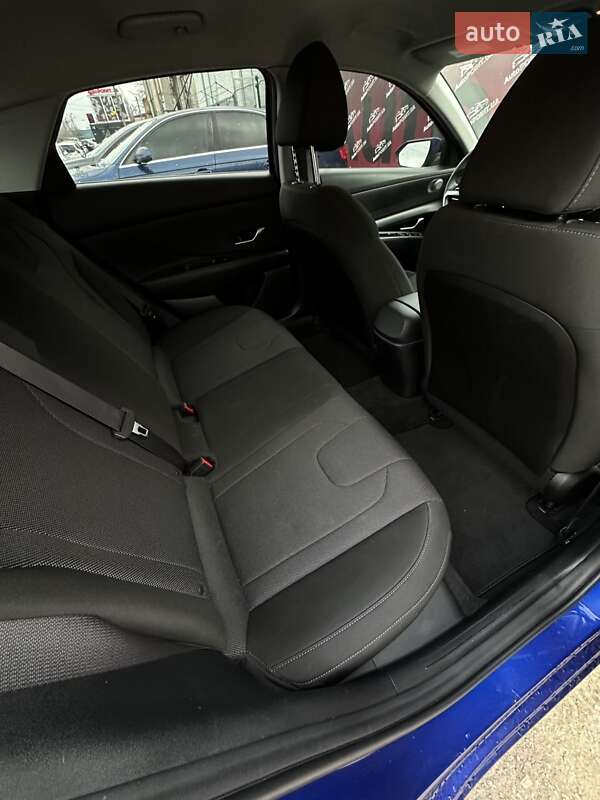 Седан Hyundai Elantra 2022 в Сумах