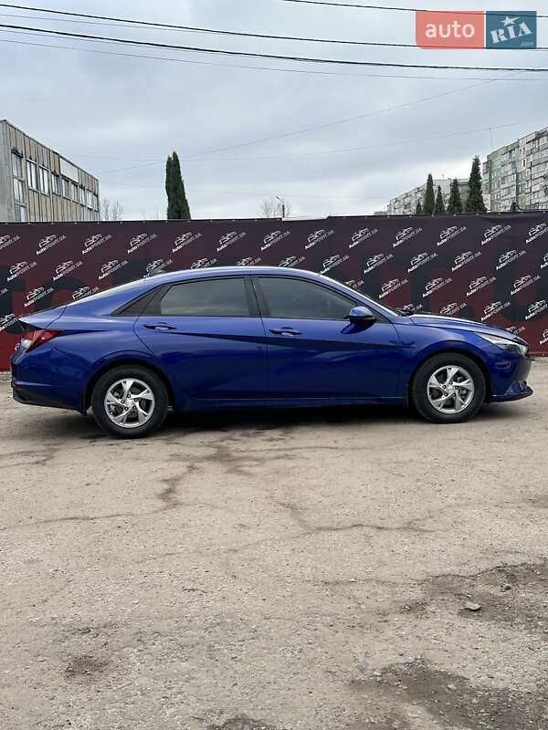 Седан Hyundai Elantra 2022 в Сумах