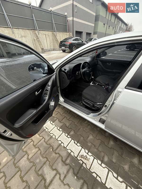 Седан Hyundai Elantra 2007 в Івано-Франківську