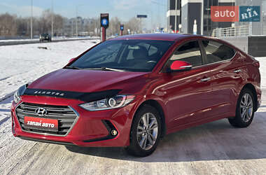 Седан Hyundai Elantra 2018 в Киеве