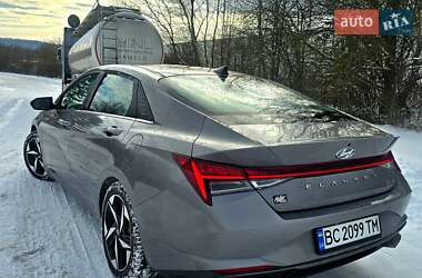 Седан Hyundai Elantra 2023 в Львові