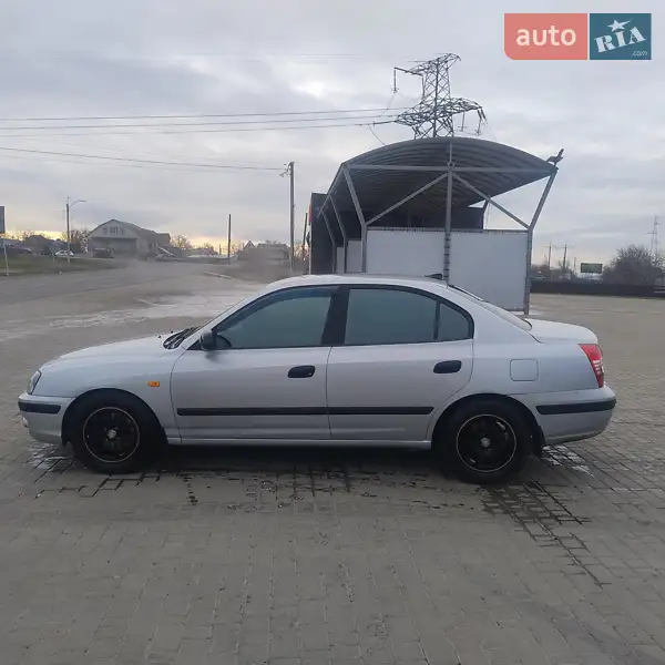 Hyundai Elantra 2005