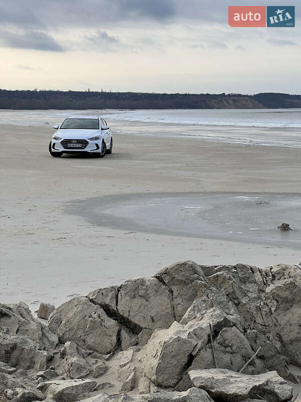 Седан Hyundai Elantra 2018 в Кременчуге