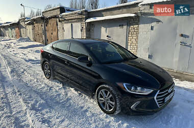 Седан Hyundai Elantra 2018 в Днепре