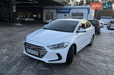 Седан Hyundai Elantra 2018 в Киеве