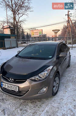 Седан Hyundai Elantra 2012 в Києві