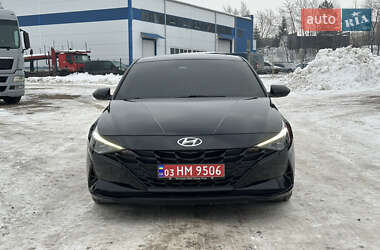 Седан Hyundai Elantra 2023 в Львове