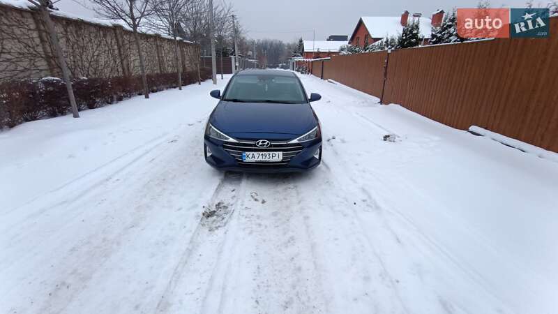 Hyundai Elantra 2019