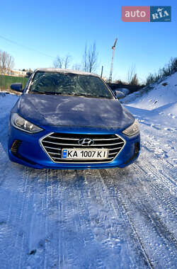 Седан Hyundai Elantra 2016 в Киеве