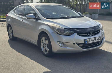 Седан Hyundai Elantra 2013 в Вышгороде