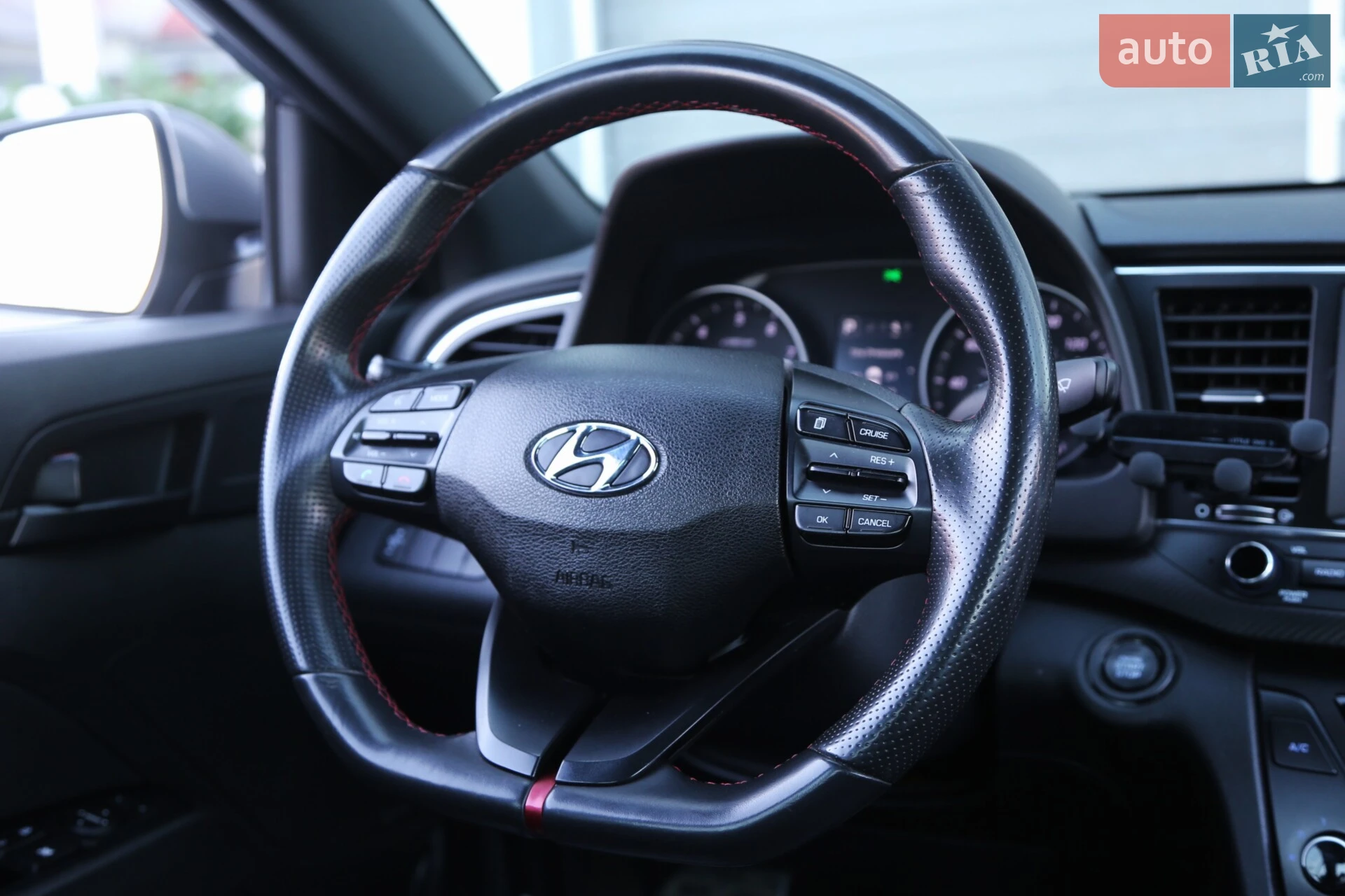 2016 Hyundai Elantra - мініатюра 16