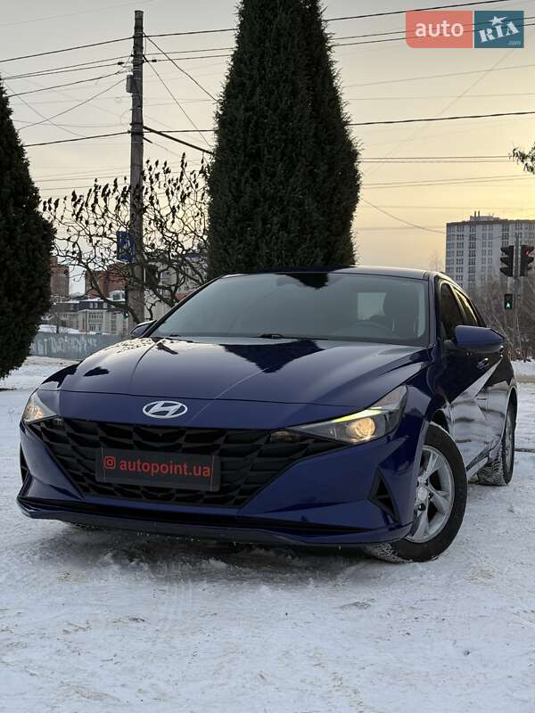 Hyundai Elantra 2022