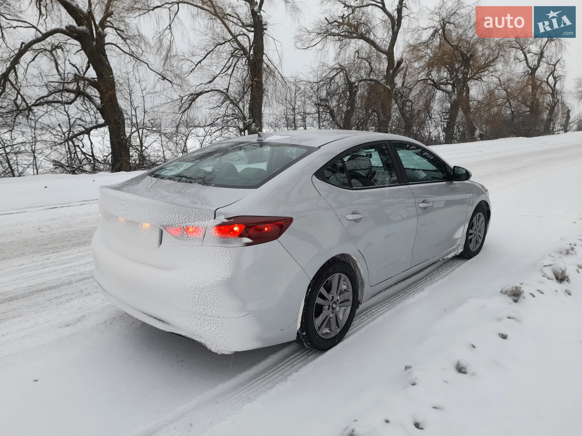 2017 Hyundai Elantra - мініатюра 9