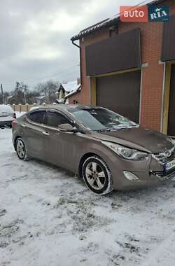 Седан Hyundai Elantra 2012 в Києві