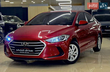 Седан Hyundai Elantra 2017 в Миколаєві