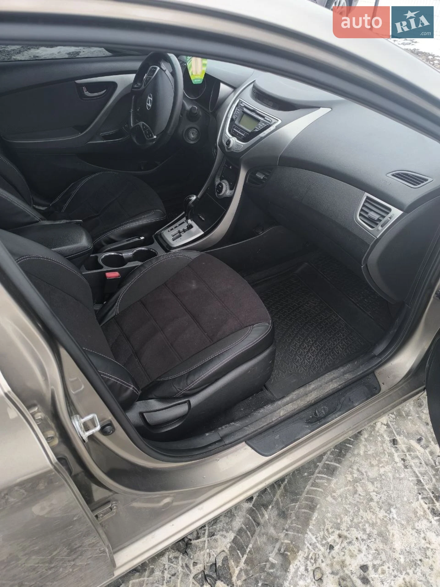 2012 Hyundai Elantra - мініатюра 19