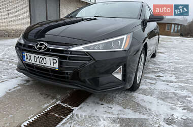 Седан Hyundai Elantra 2019 в Краснокутську