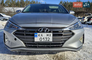 Седан Hyundai Elantra 2019 в Киеве