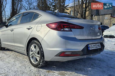 Седан Hyundai Elantra 2019 в Киеве