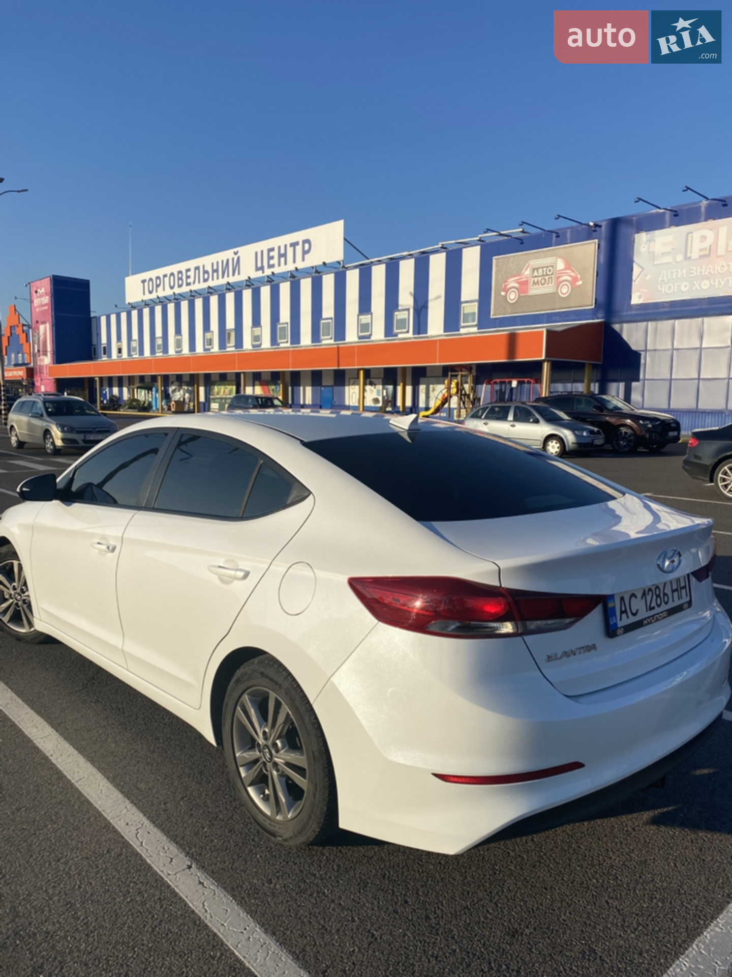 2016 Hyundai Elantra - мініатюра 4
