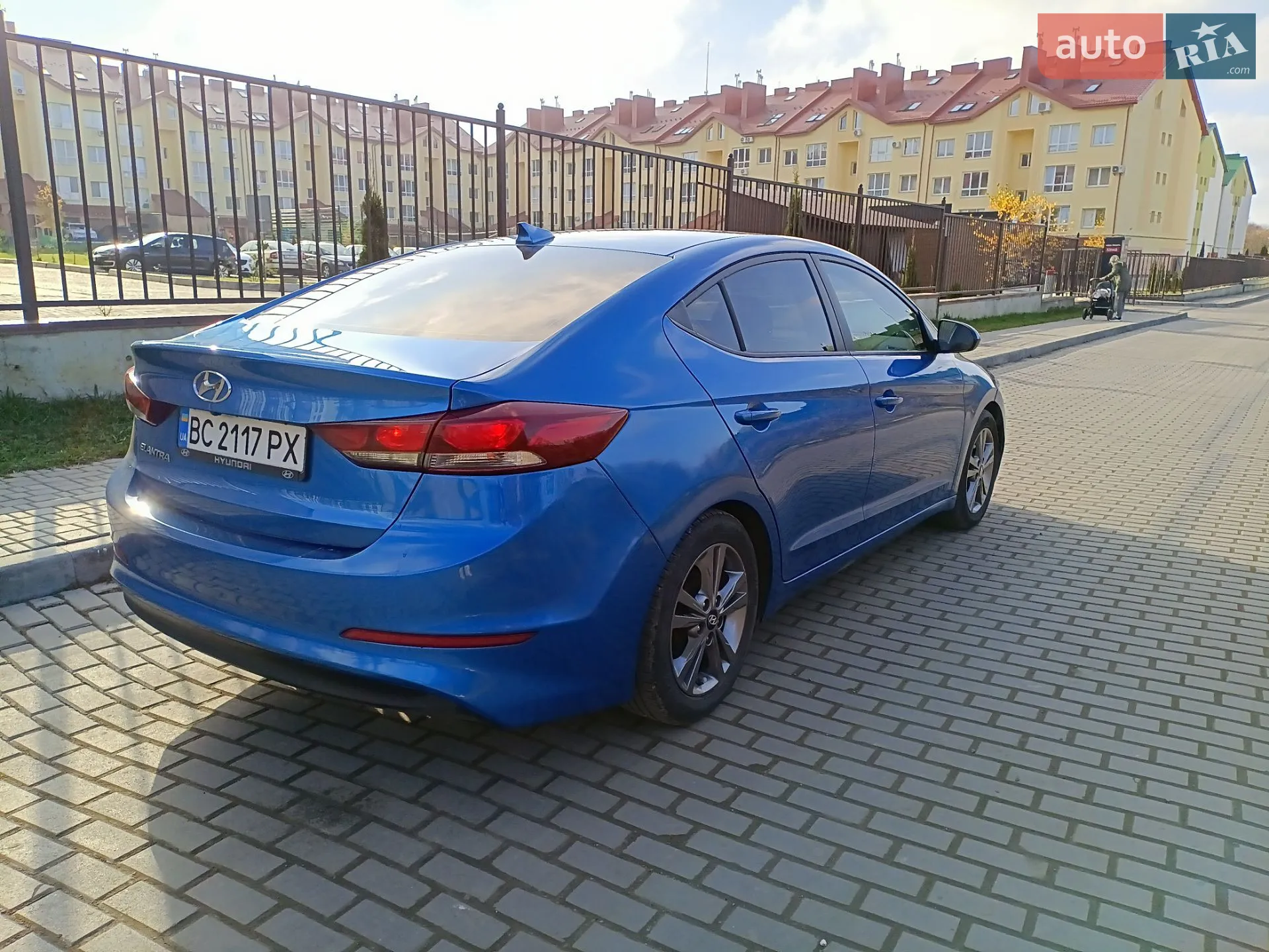 2016 Hyundai Elantra - фото 1