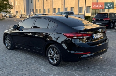 Седан Hyundai Elantra 2018 в Львові