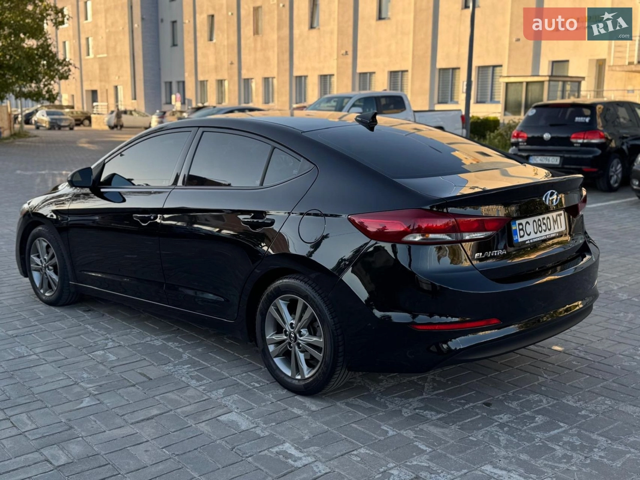 2019 Hyundai Elantra - мініатюра 16