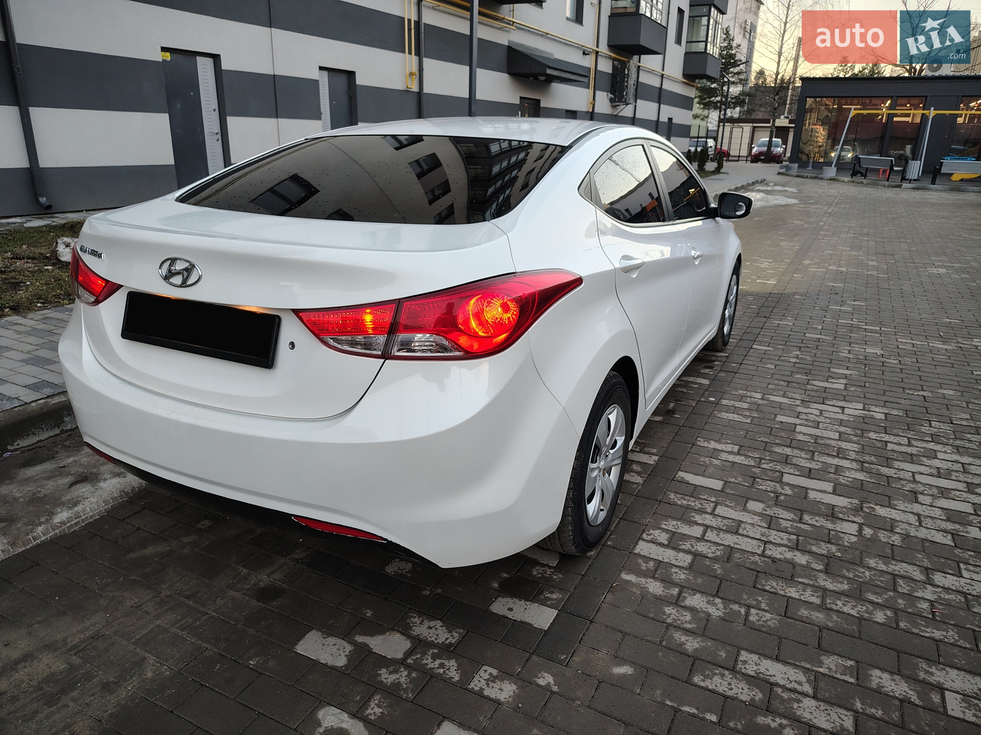 2013 Hyundai Elantra - мініатюра 22