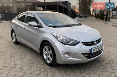 Седан Hyundai Elantra 2013 в Івано-Франківську
