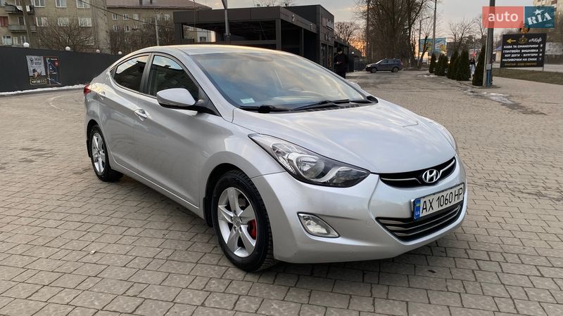 Hyundai Elantra 2013