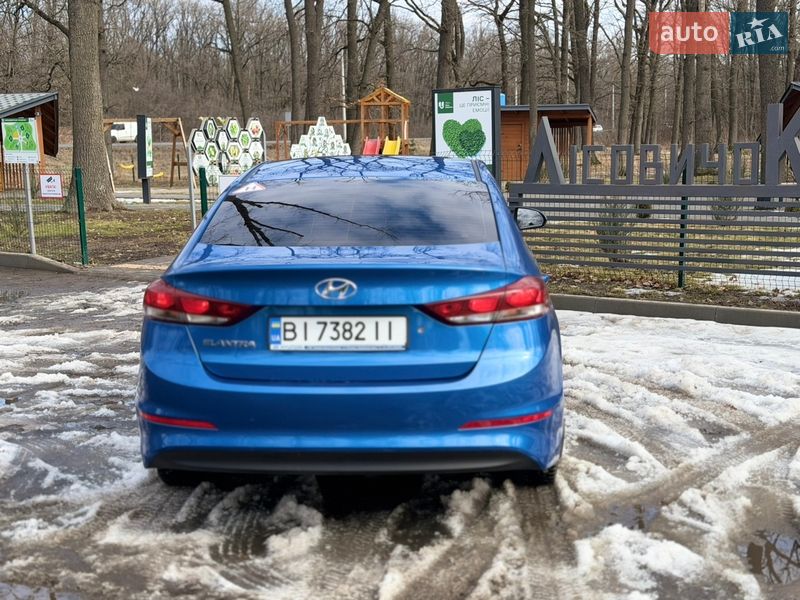 Седан Hyundai Elantra 2017 в Полтаве