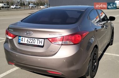 Седан Hyundai Elantra 2012 в Киеве