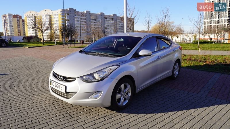 Hyundai Elantra 2013