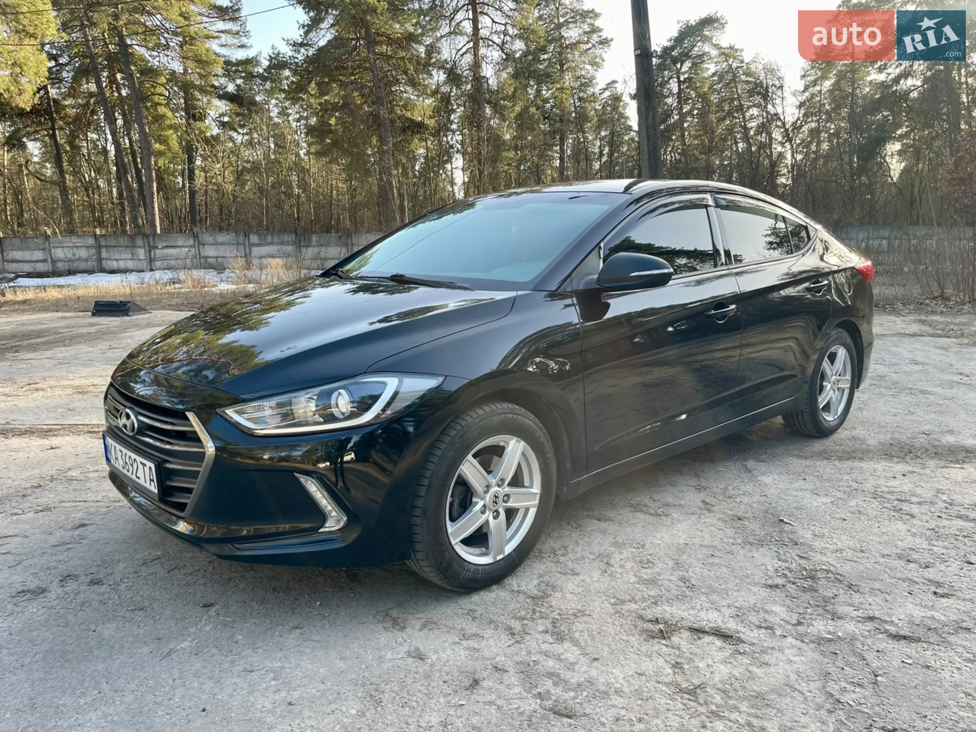 2017 Hyundai Elantra - мініатюра 2