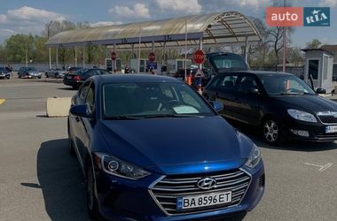 Седан Hyundai Elantra 2018 в Боровой