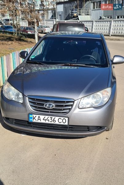 Hyundai Elantra 2011