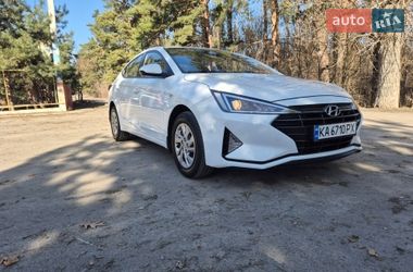 Седан Hyundai Elantra 2020 в Киеве