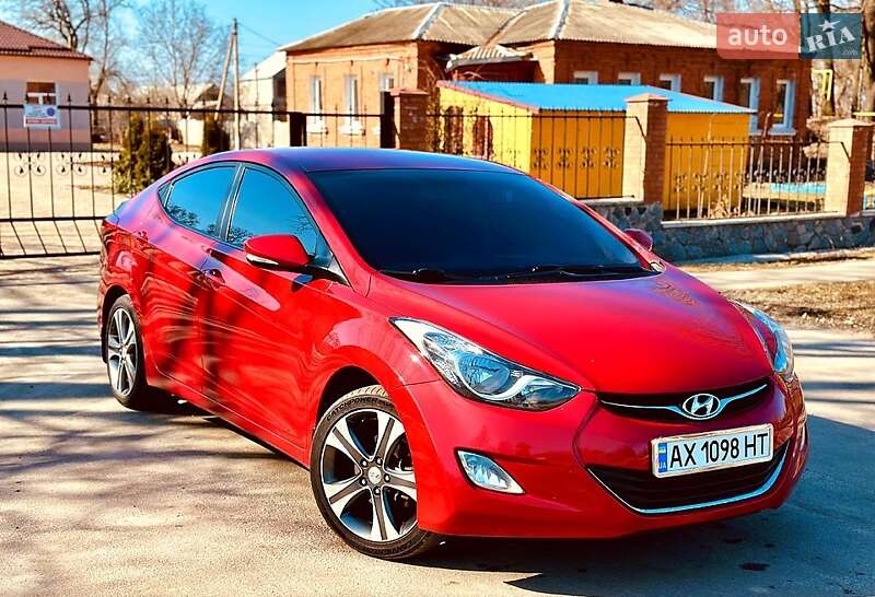 Hyundai Elantra 2013