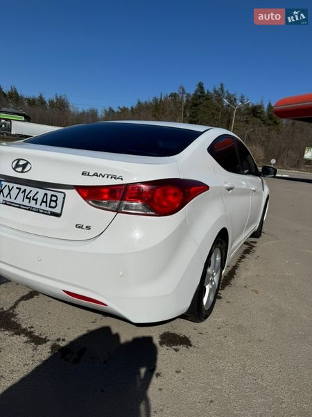 Hyundai Elantra 2013