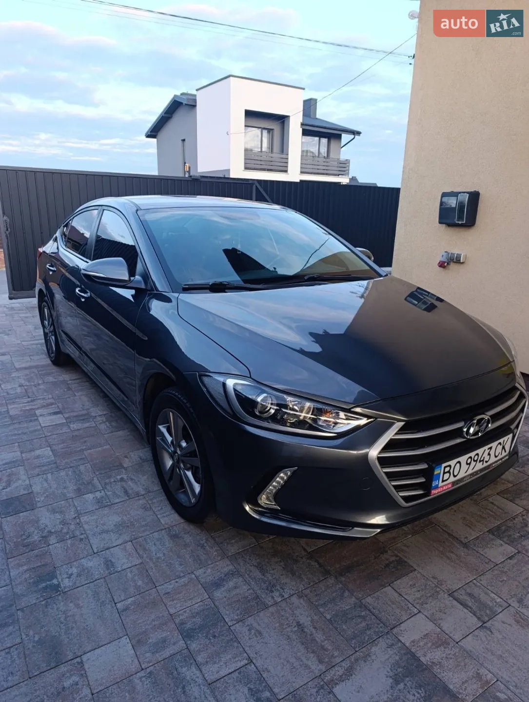 Hyundai Elantra 2016