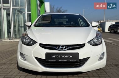 Седан Hyundai Elantra 2012 в Киеве